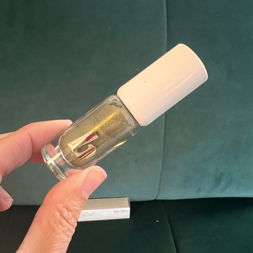 Beautycounter cream shadow
